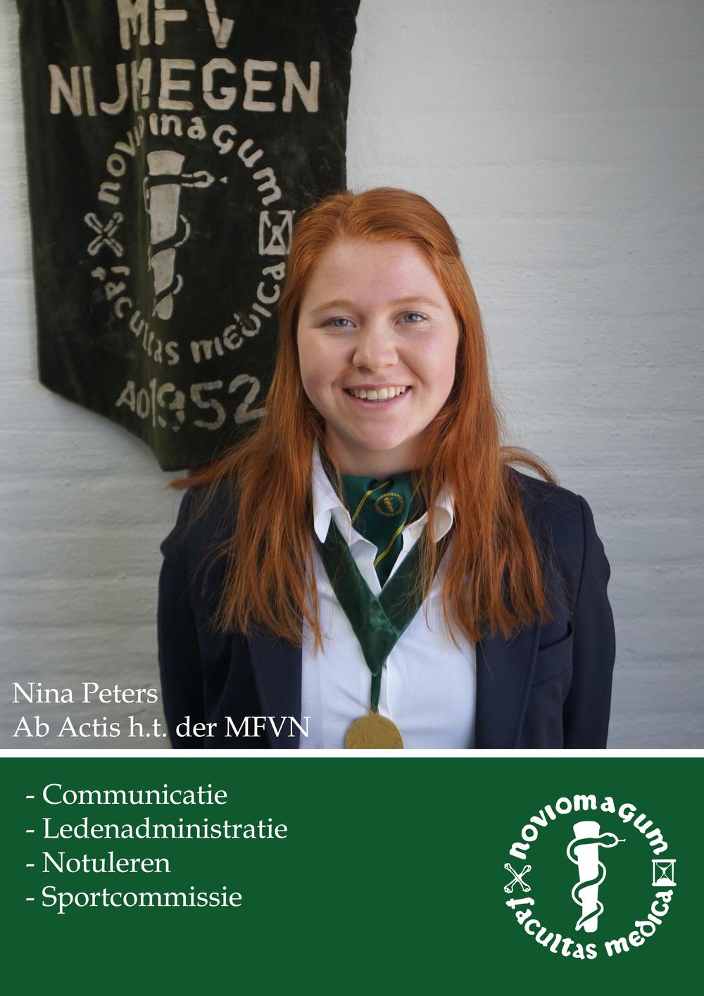 Bestuursfoto_nina1.jpg